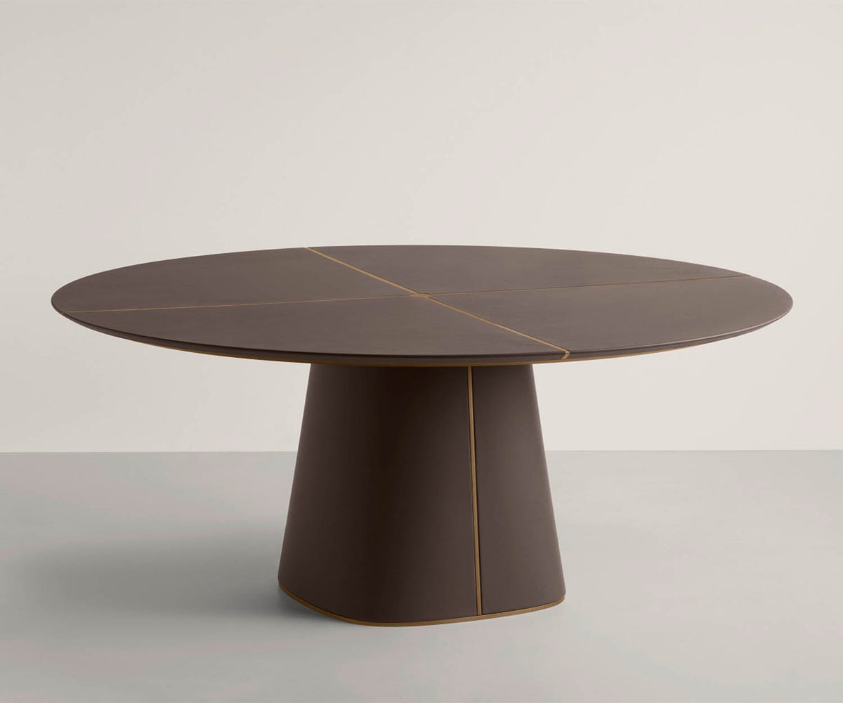 Artu 160 Leather Dining Table