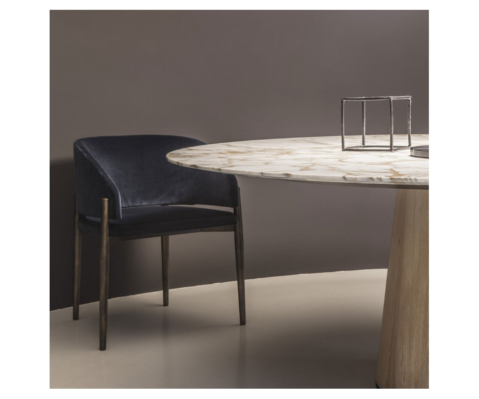 High end Frank Dining Chair by Porro Casa Design