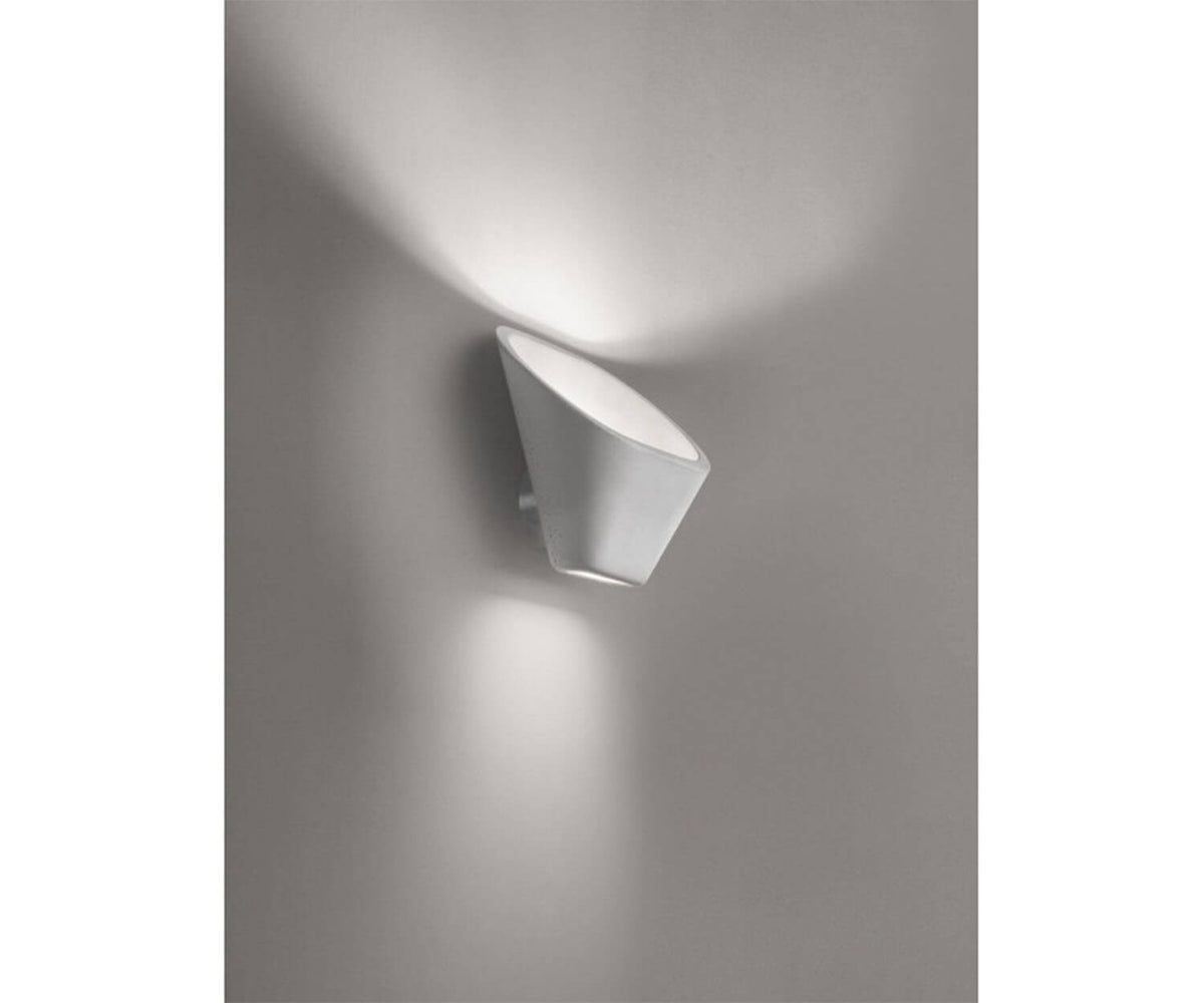 Aplomb Wall Sconce