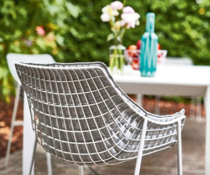 Christophe Pillet Produces Comfortable And Linear Seating