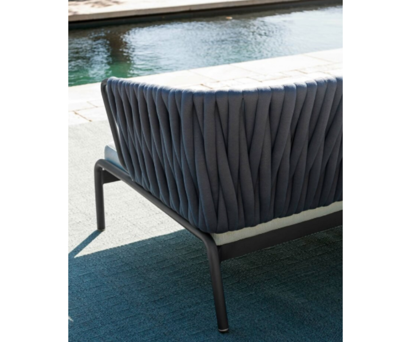 Spool 203 Sofa