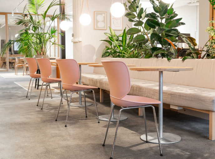 High end Hana Stacking Dining Chair by Moooi Casa Design