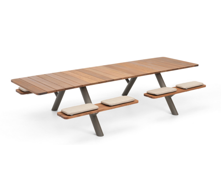 Panigiri Picnic Table