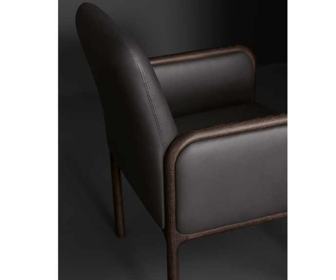 Cameo Arm Chair Piaval