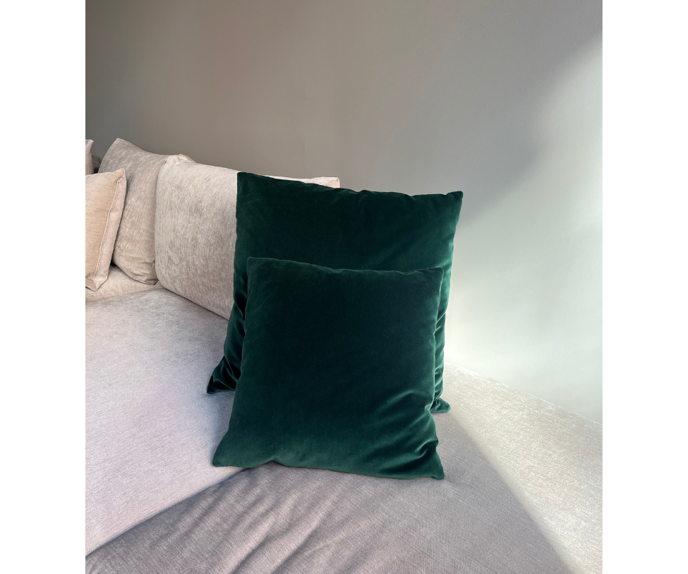 Floor Sample Green Velvet Pillows Set Marelli