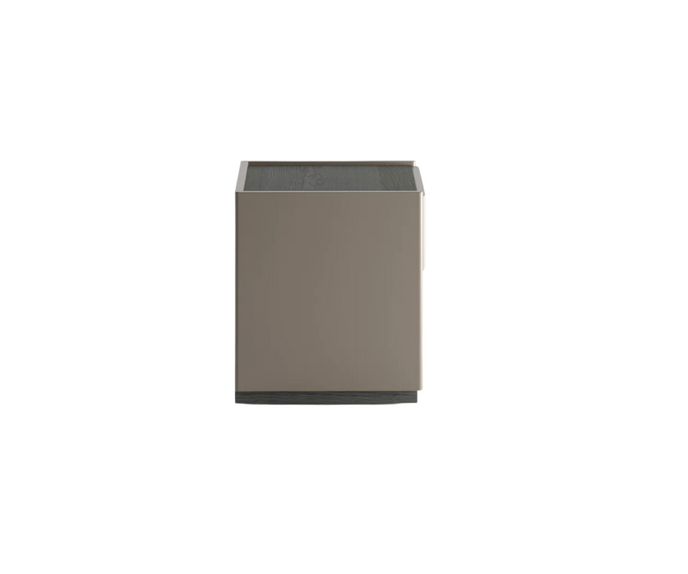 High End 5050 Bedside Table by Molteni&C Casa Design Group