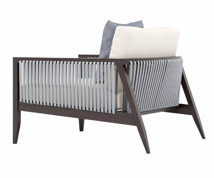 Coronet Armchair I Coco Wolf