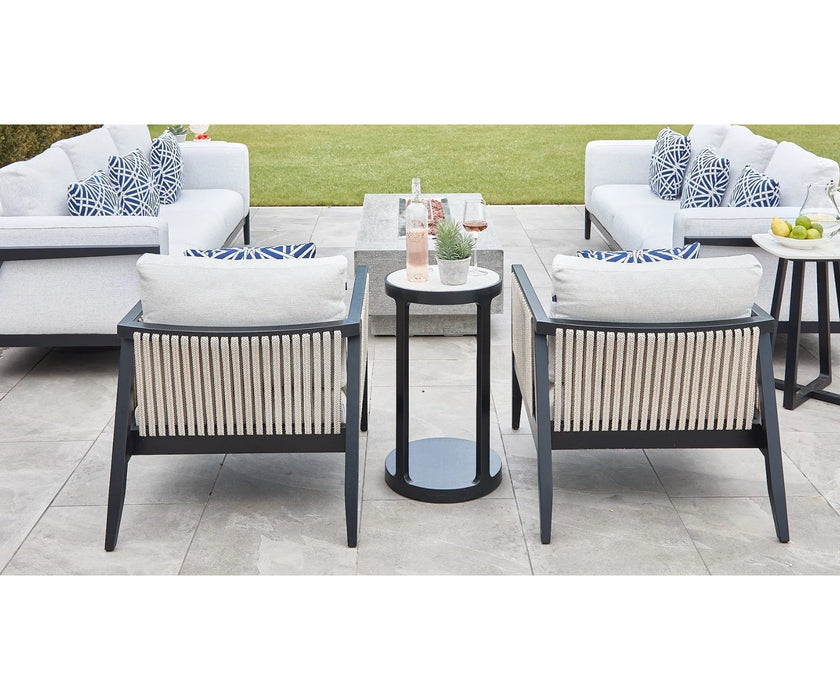 Coronet Armchair I Coco Wolf
