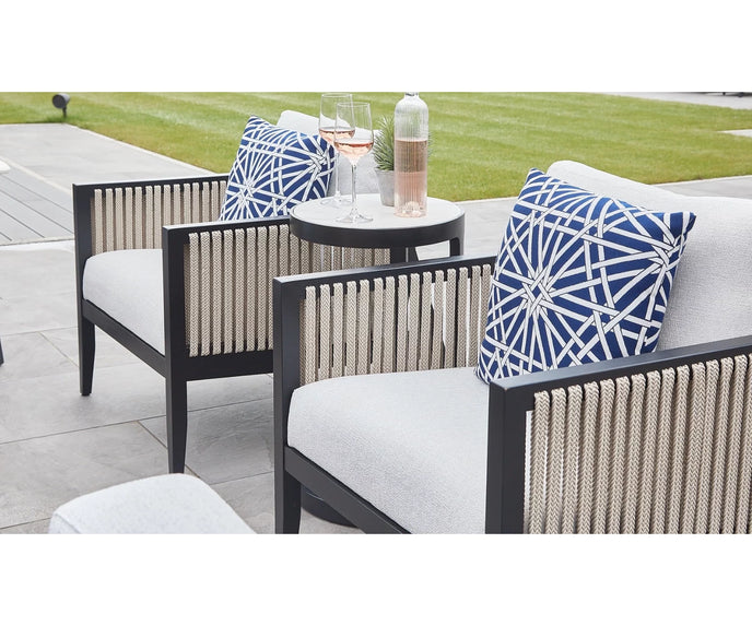 Coronet Armchair I Coco Wolf