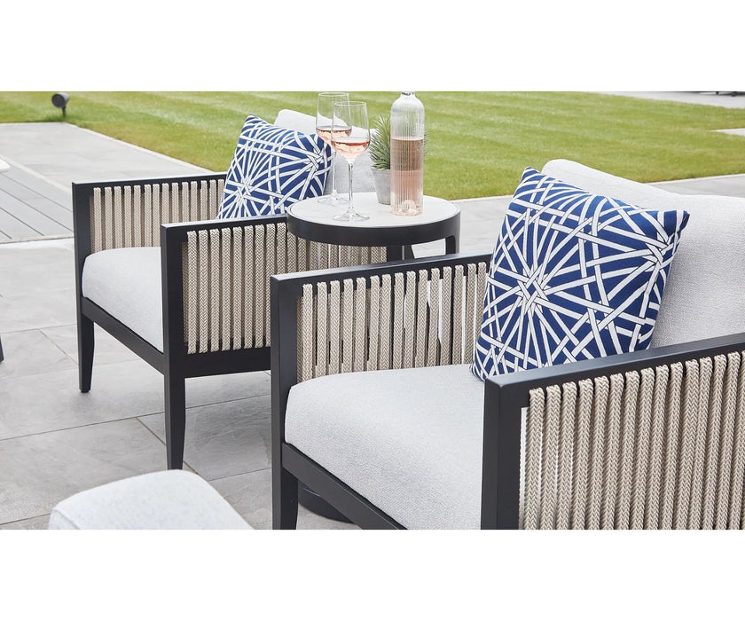 Coronet Armchair I Coco Wolf