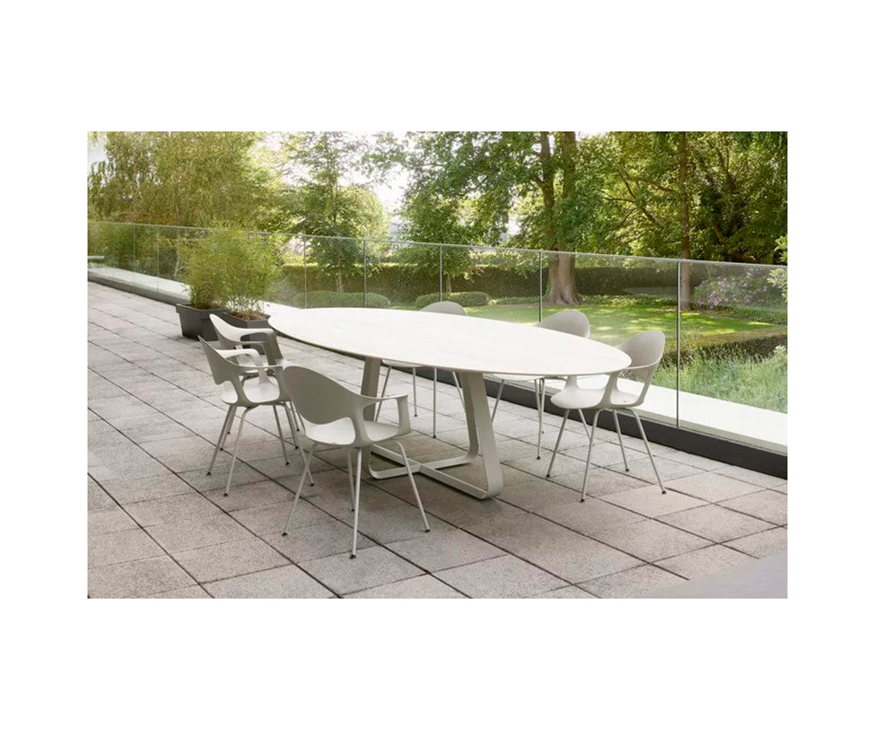 Curve Elyps Outdoor Dining Table