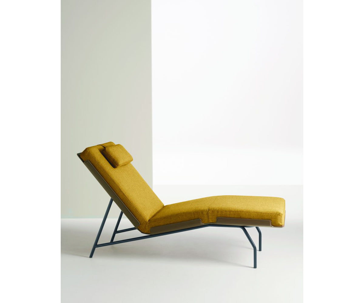 Caruso Chaise Lounge Frag 