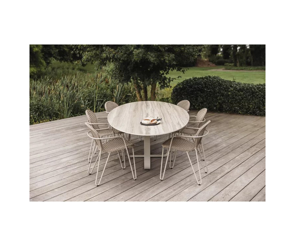 Curve Elyps Outdoor Dining Table