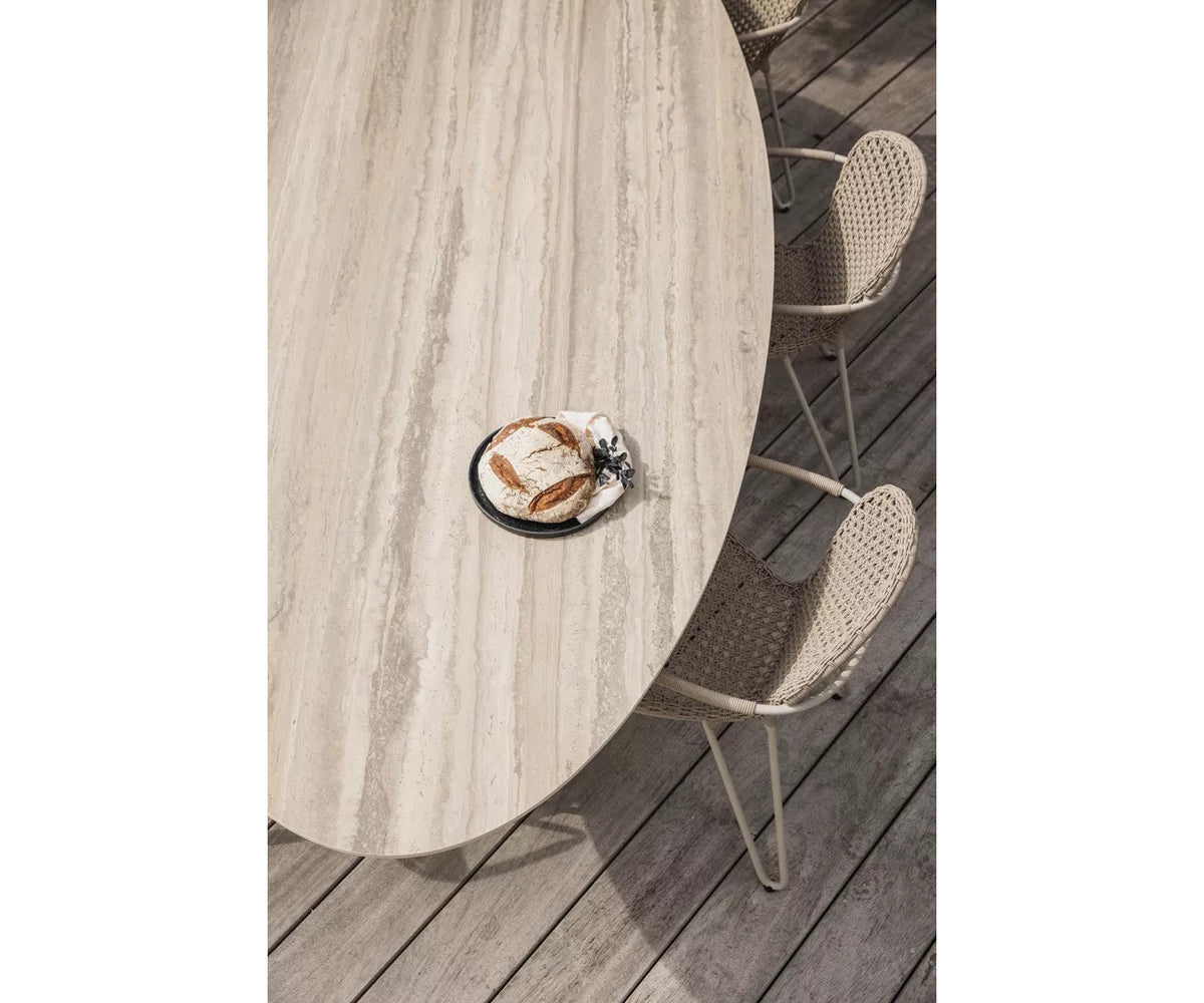 Curve Elyps Outdoor Dining Table