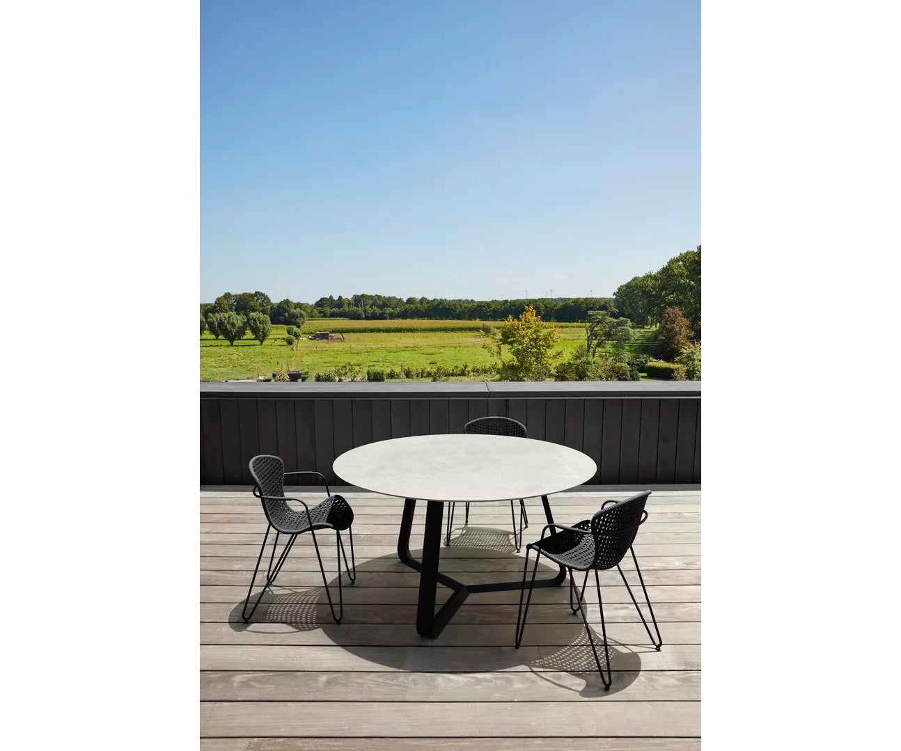 Curve Round Outdoor Dining Table Joli 