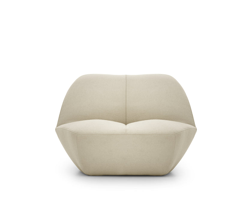 Kisss Lounge Chair Moooi 