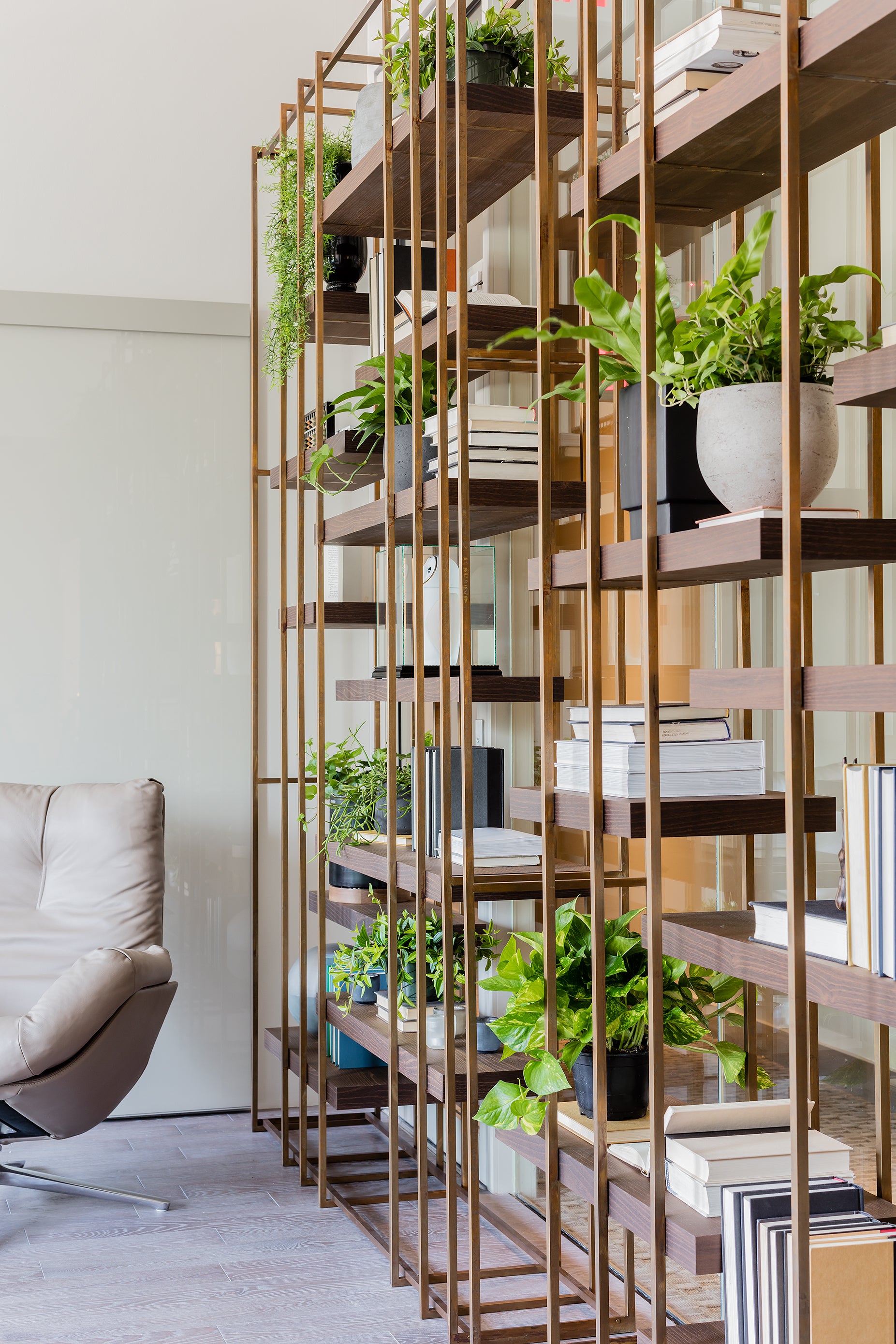 Modern Furniture Showroom Henge