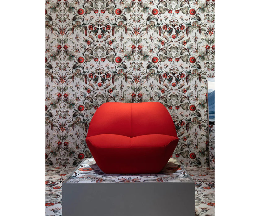 Kisss Lounge Chair Moooi 