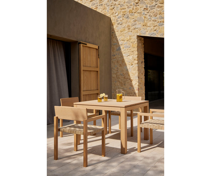Kubik Square Dining Table Point 1920