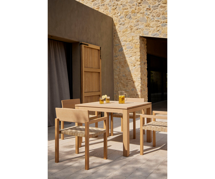 Kubik Square Dining Table Point 1920