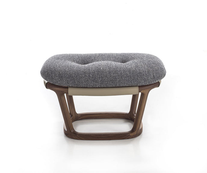 Amarantha Lounge Chair I Porada