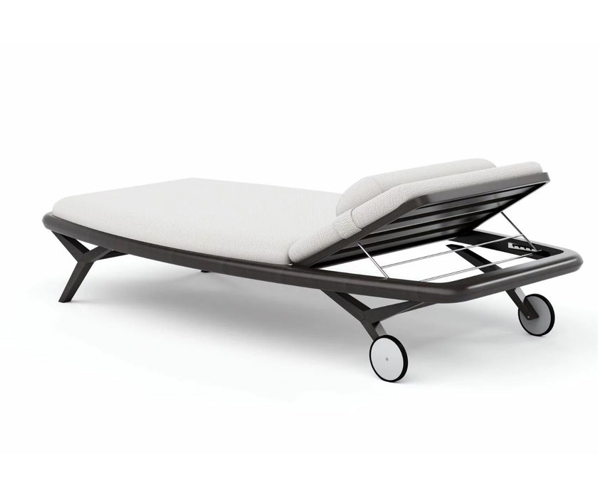 Tamarindo Chaise Lounge I Coco Wolf