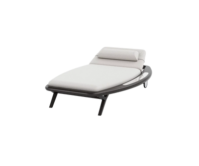Tamarindo Chaise Lounge With Table I Coco Wolf