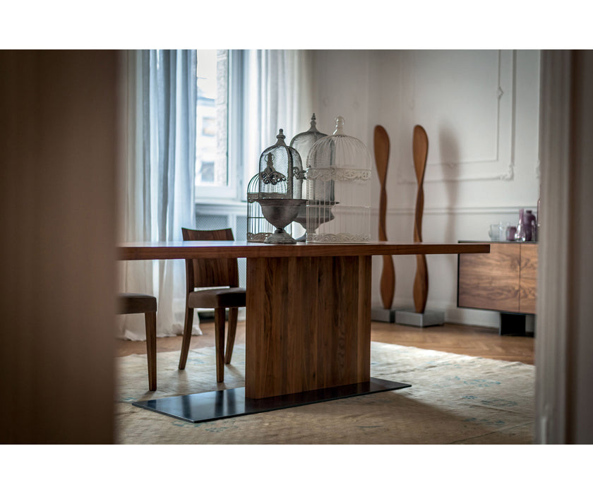 Liam Iron Dining Table Riva 1920