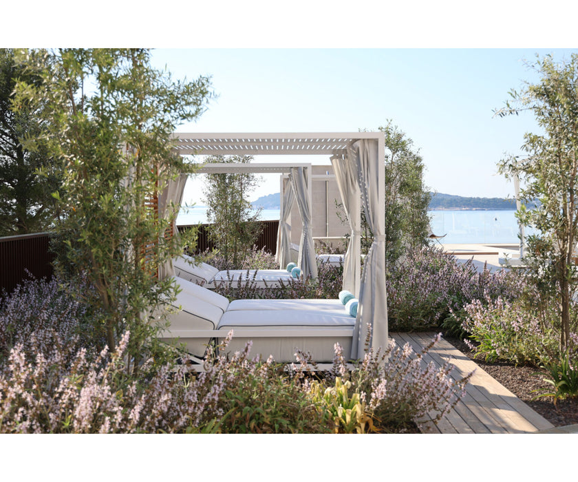 Modern Alcova Outdoor Daybed with Teak Panels Casa Design Group