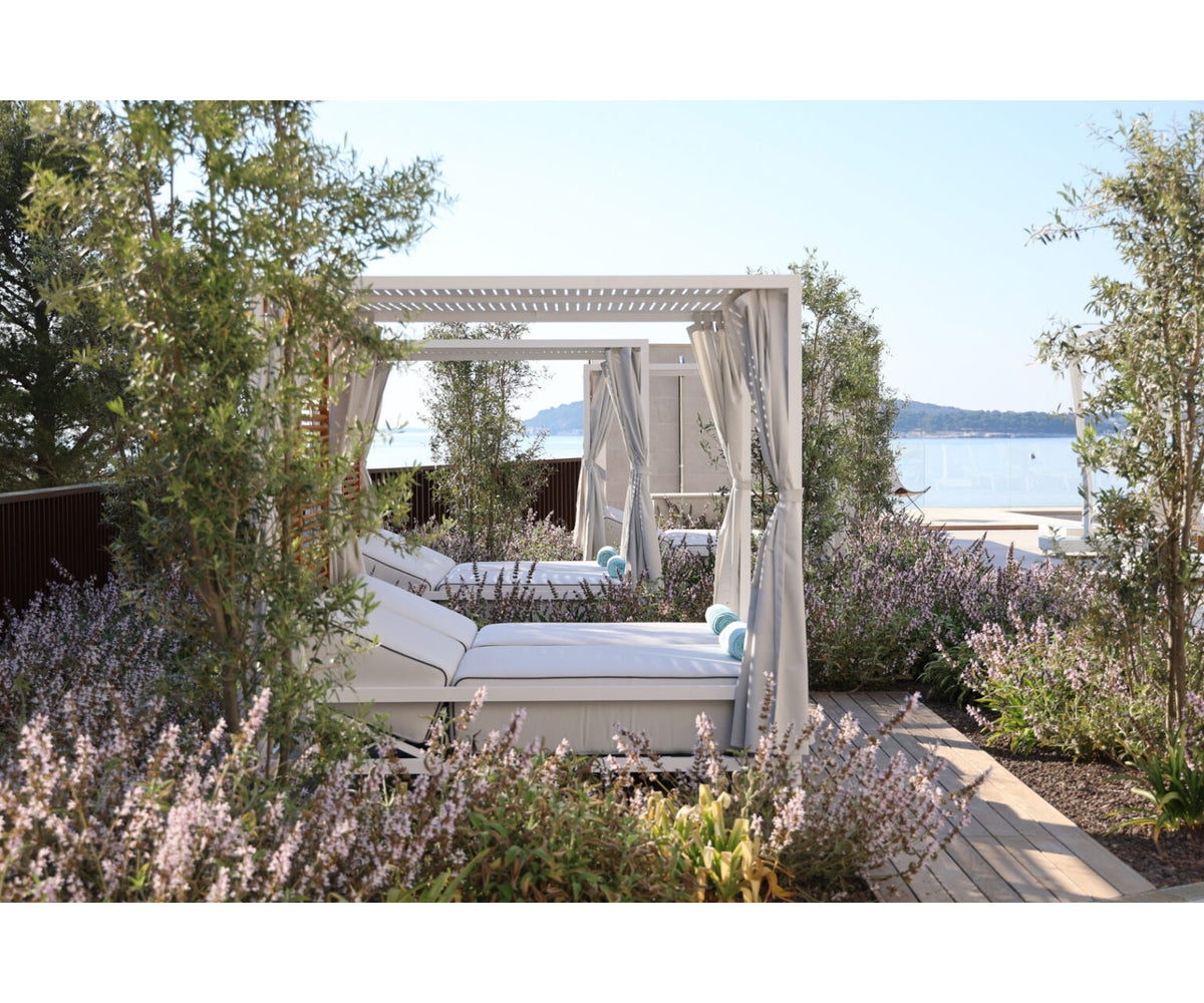 Modern Alcova Outdoor Daybed with Teak Panels Casa Design Group