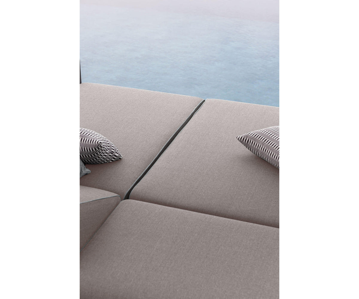 Modern Alcova Outdoor Daybed with Teak Panels Casa Design Group