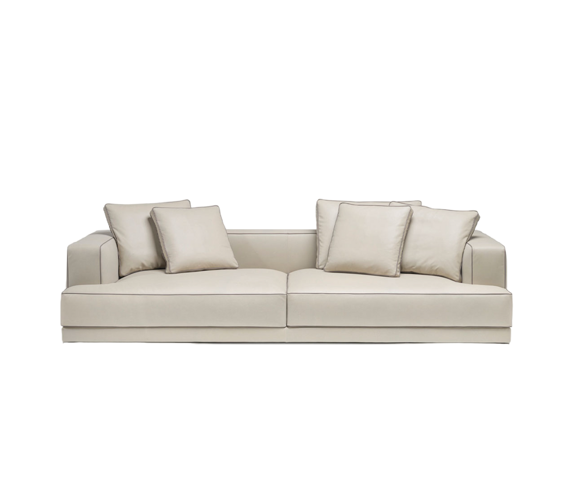 High End Augusto Sofa by Molteni&amp;C Casa Design Group