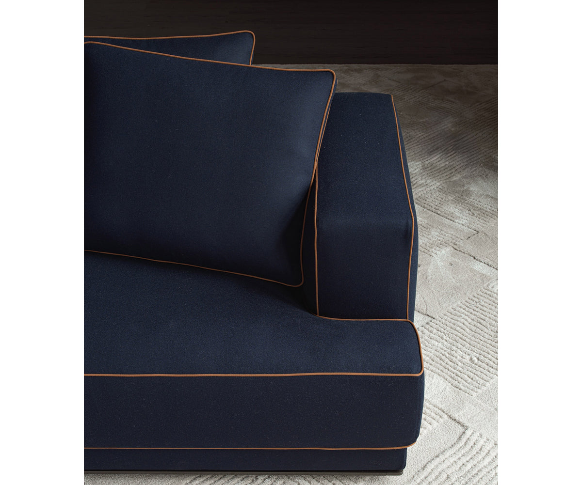 High End Augusto Sofa by Molteni&amp;C Casa Design Group