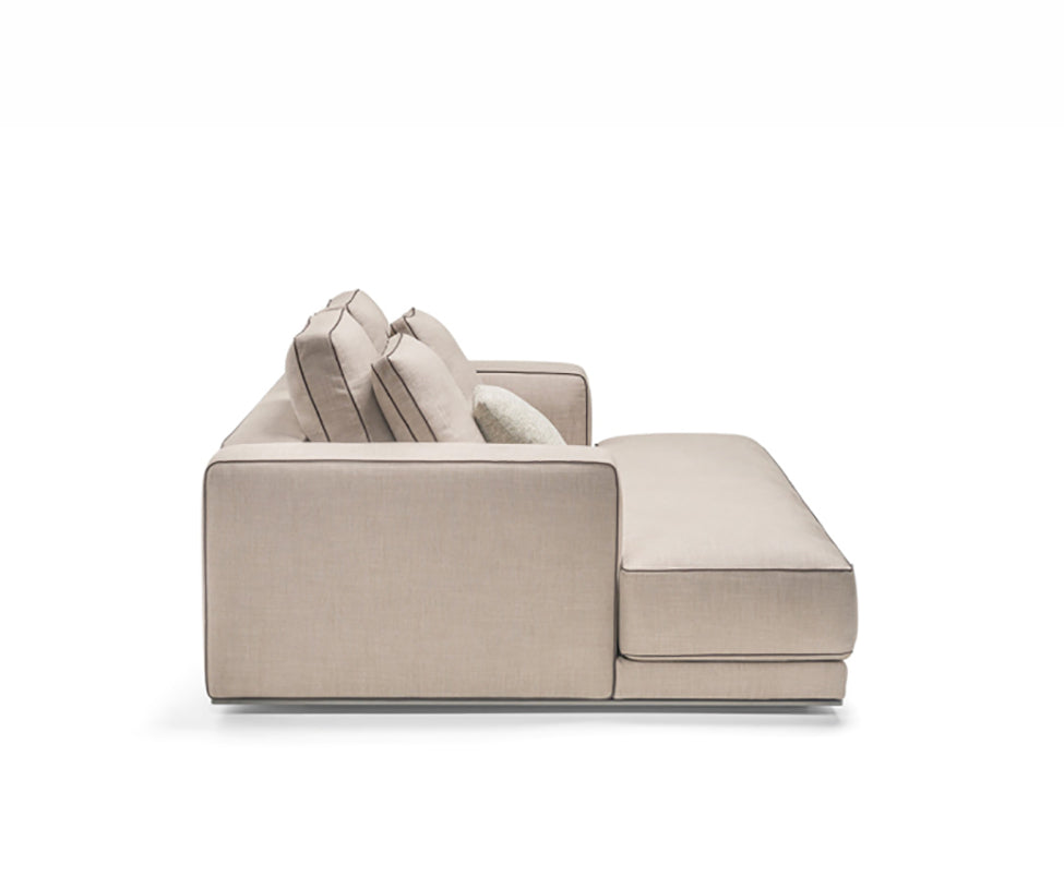 High End Augusto Sofa by Molteni&amp;C Casa Design Group