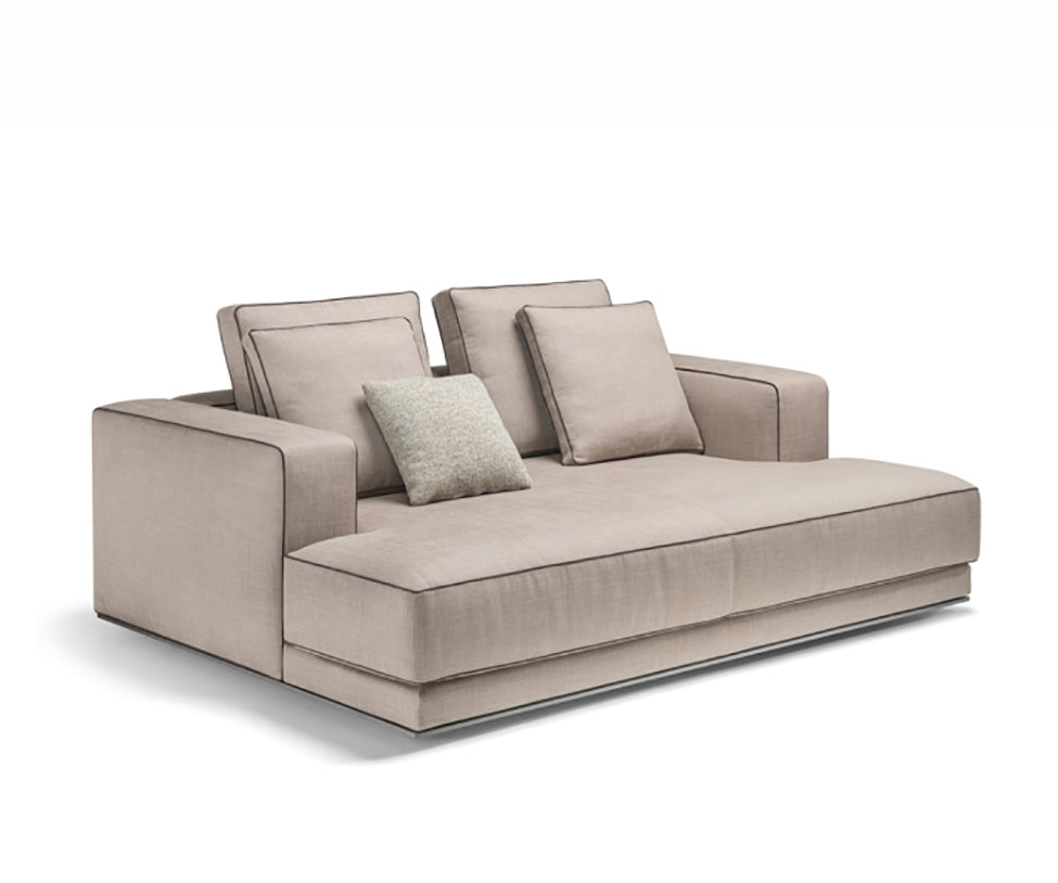 High End Augusto Sofa by Molteni&amp;C Casa Design Group