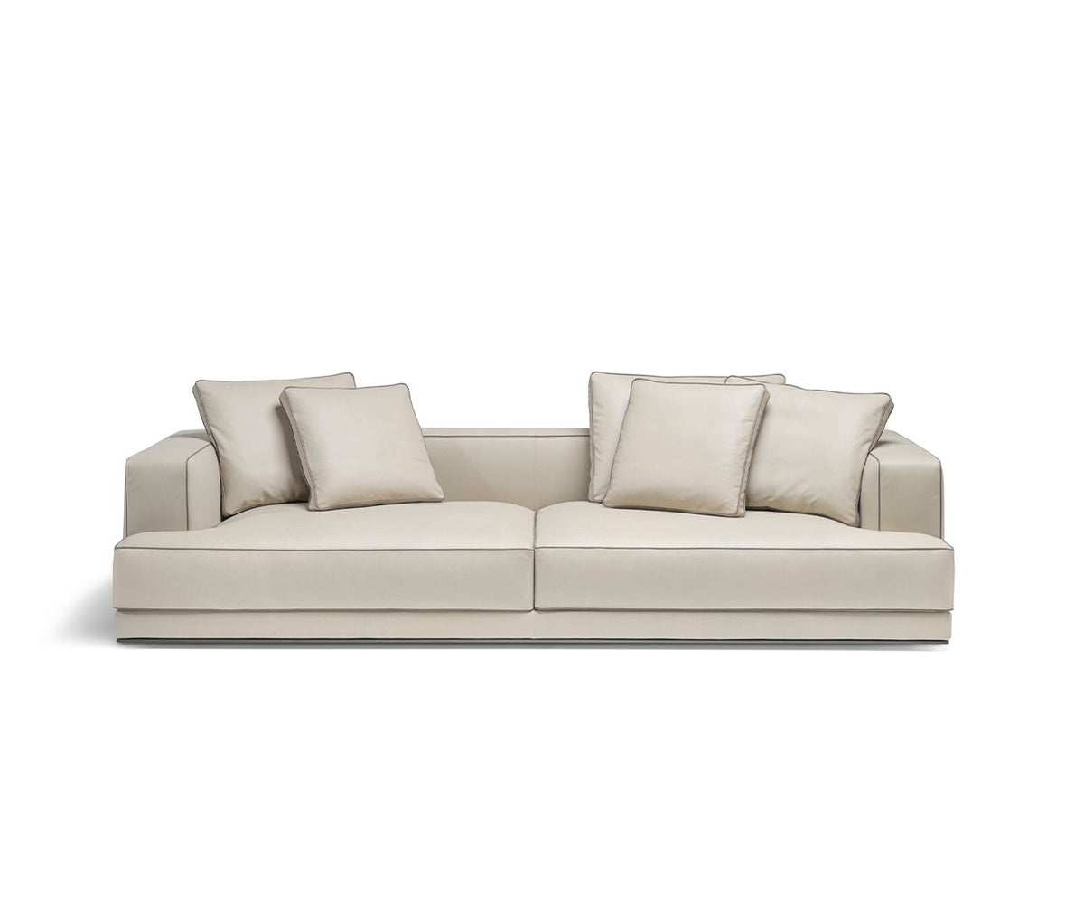 High End Augusto Sofa by Molteni&amp;C Casa Design Group