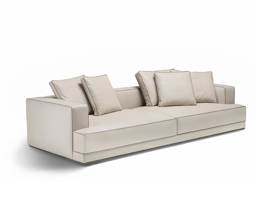 High End Augusto Sofa by Molteni&amp;C Casa Design Group