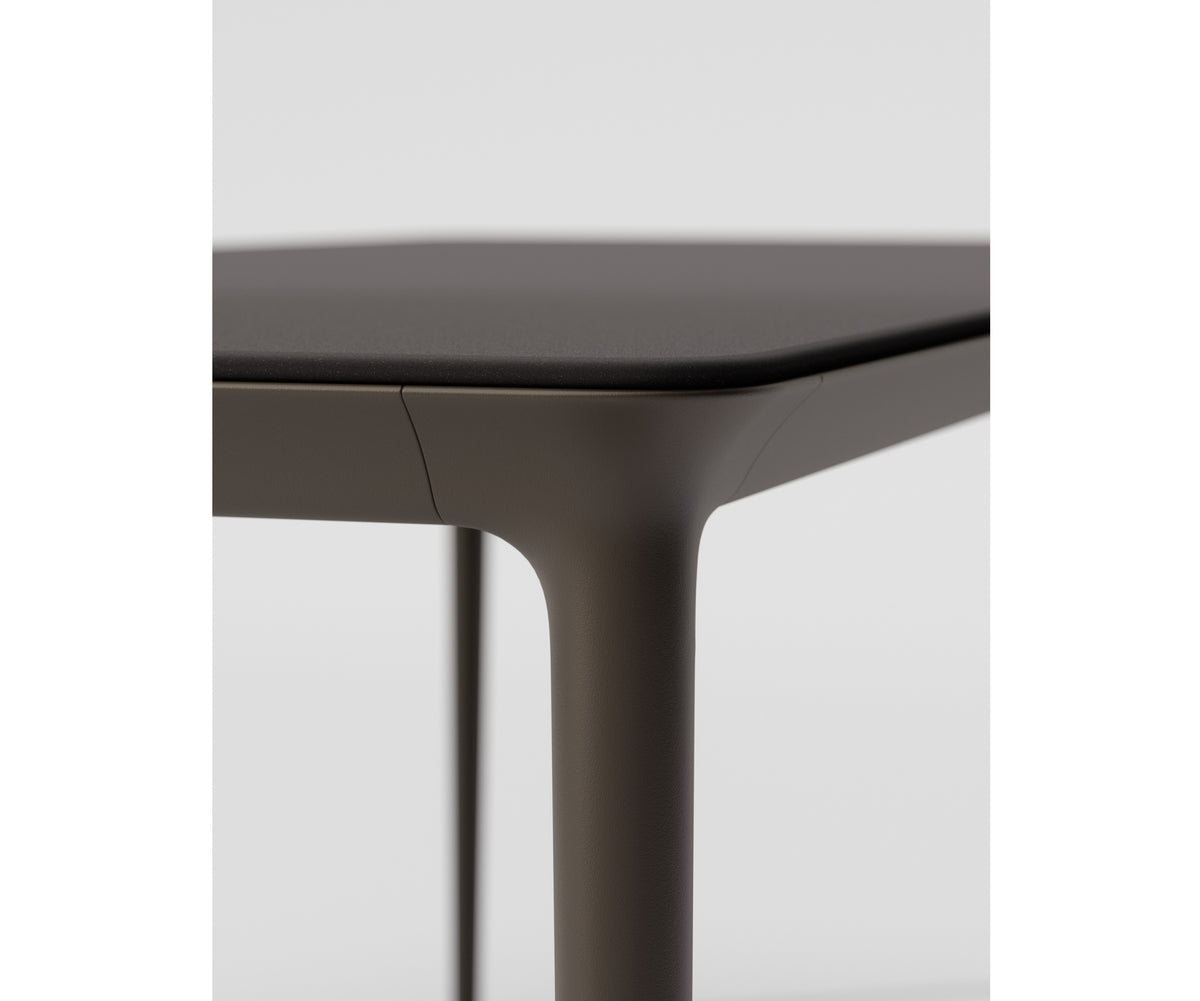 Luxury Bellmonde Dining Table XL by Dedon – High-End Outdoor Furniture | Casa Design Group