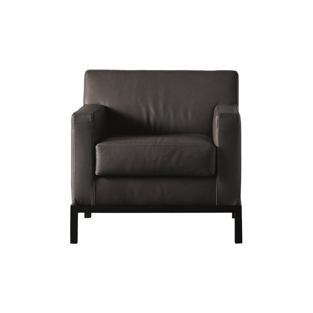 High End Berry Armchair Bed by Meridiani Casa Design Group