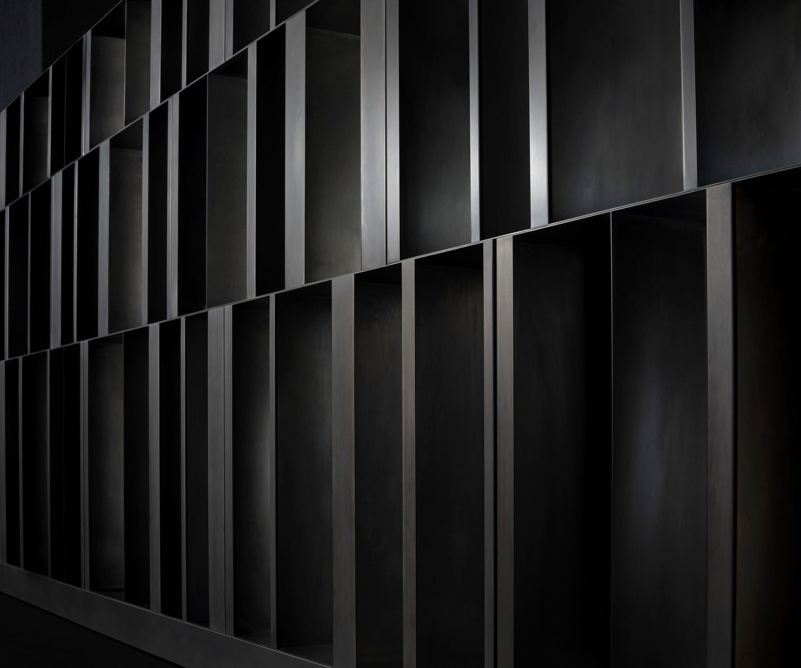 High End Bistrot Horizontal Bookshelf by Henge Casa Design Group