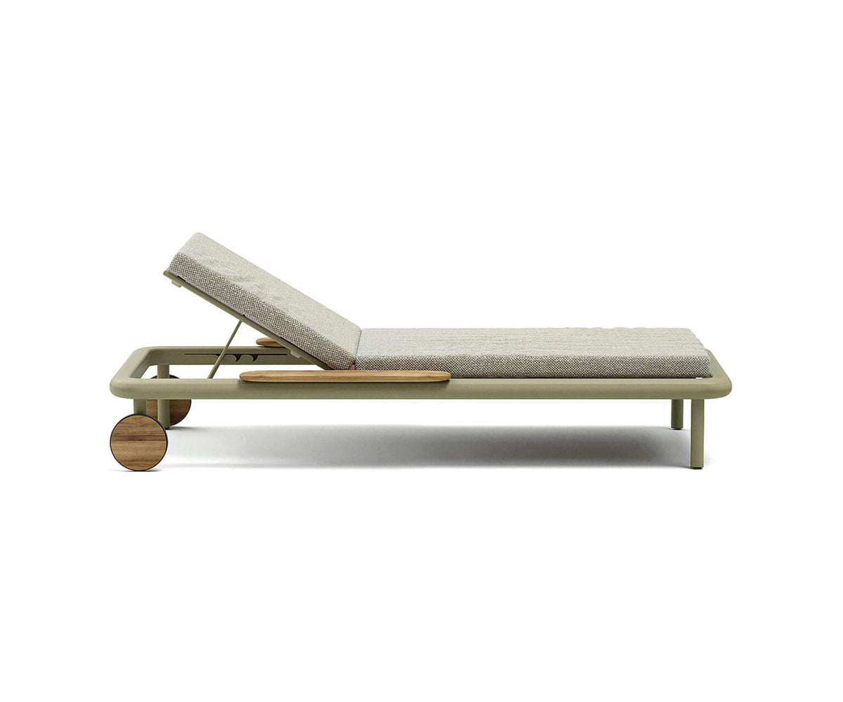 Luxury Bliss Chaise Longue by Atmosphera Casa Design Group