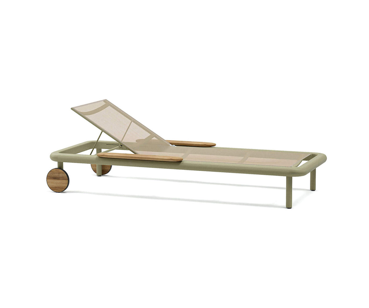 Luxury Bliss Chaise Longue by Atmosphera Casa Design Group