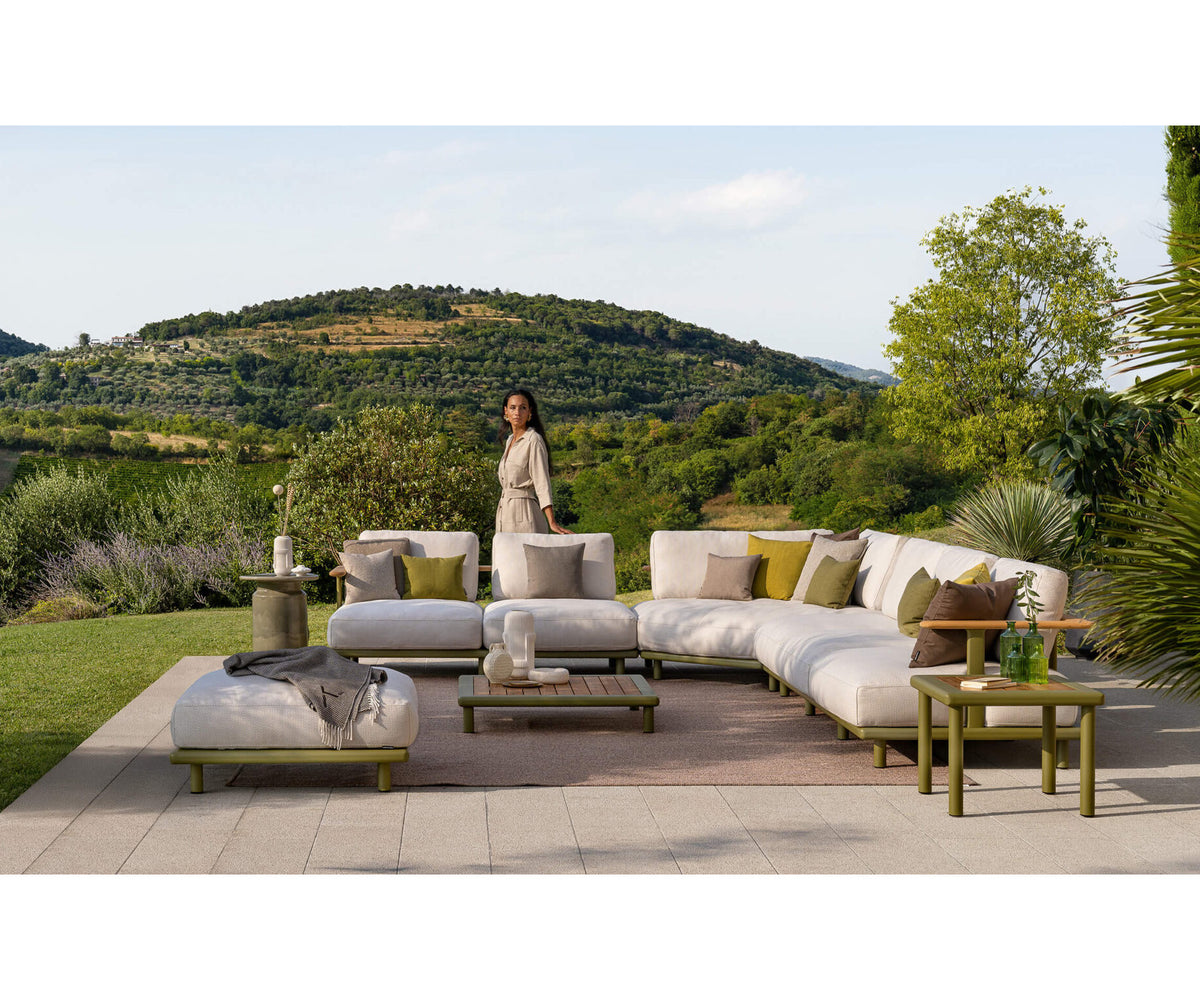 Luxury Bliss Coffee Table by Atmosphera in Teak Casa Design Group