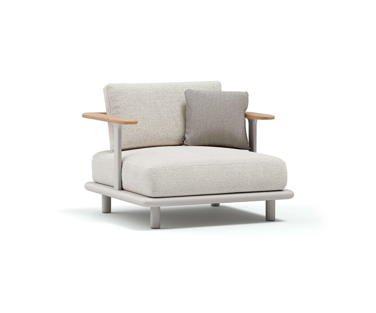 Luxury Bliss Lounge Chair by Atmosphera with Teak Armrests Casa Design Group
