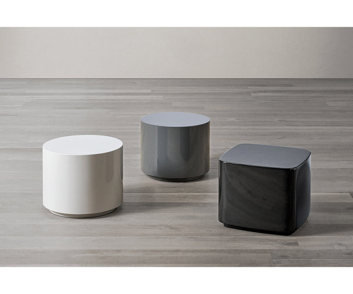 Bobo Coffee Table by Meridiani with a minimalist geometric design and lacquered finish.