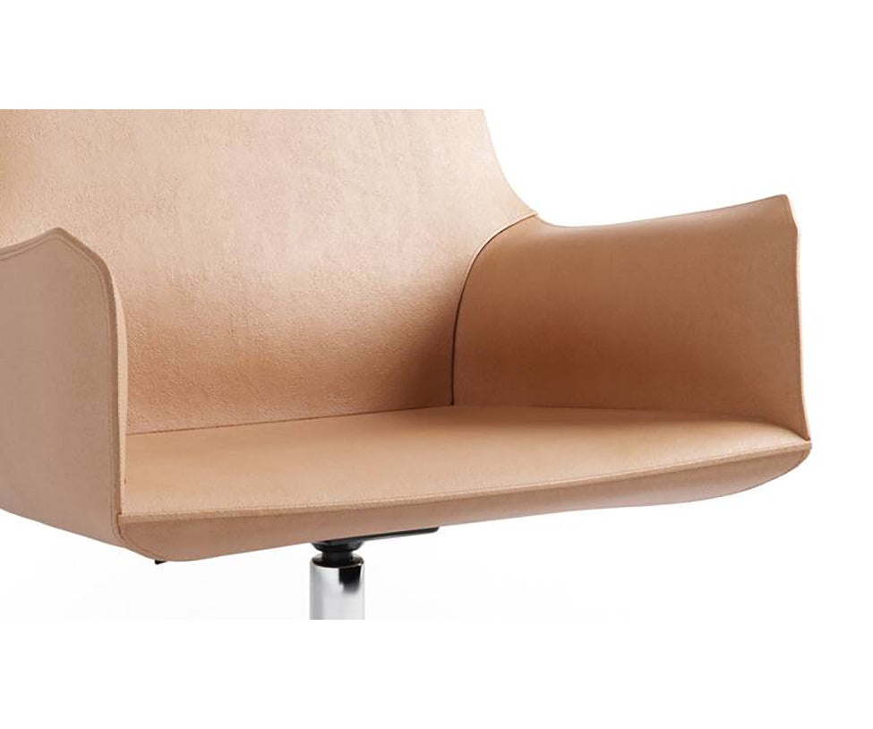 Iconic Cassina Cab Office Pro President Chair in Saddle-Hide by Mario Bellini Casa Design Group