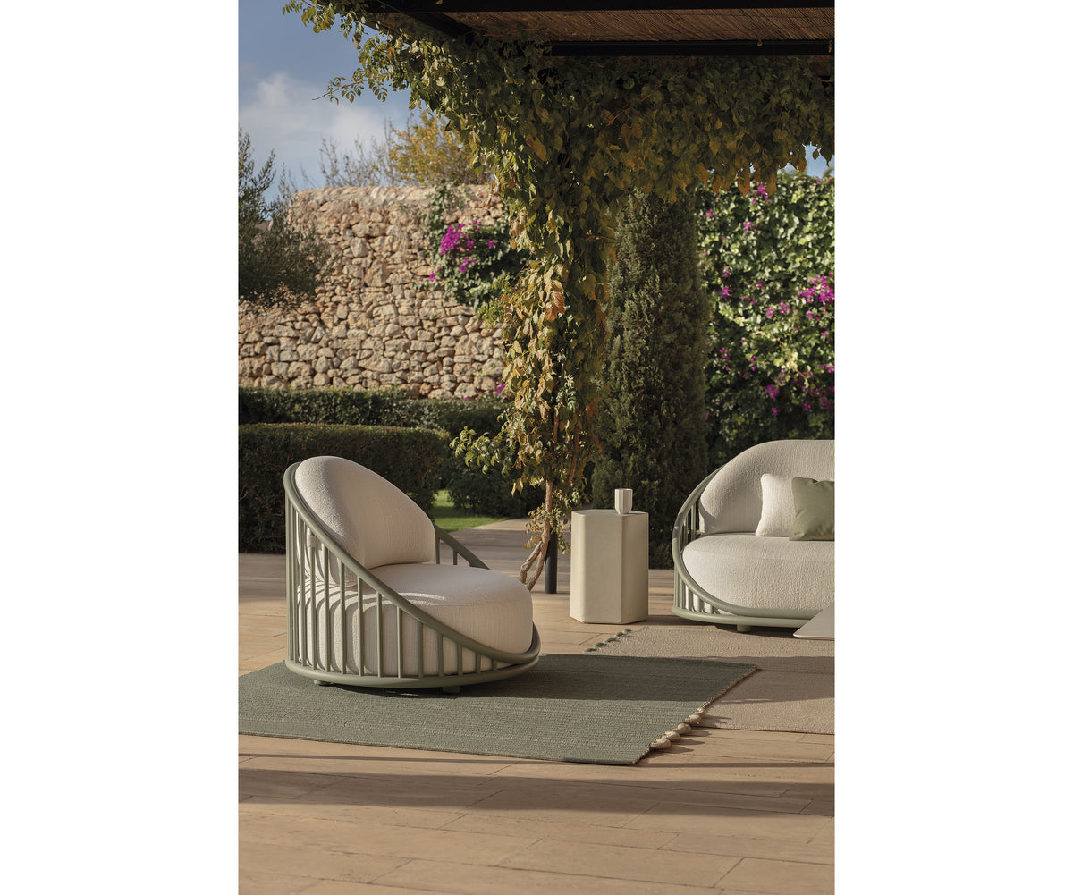 Cask Outdoor Lounge Chair by Expormim with aluminium frame and outdoor upholstered seating – Casa Design Group