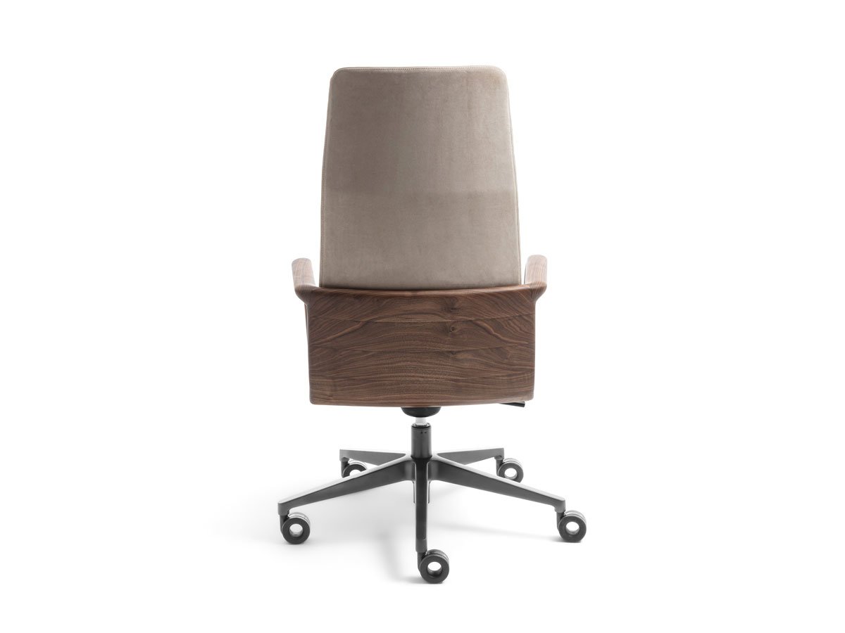 High End Cuna Armchair by Parada Casa Design Group