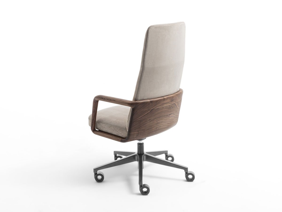 High End Cuna Armchair by Parada Casa Design Group