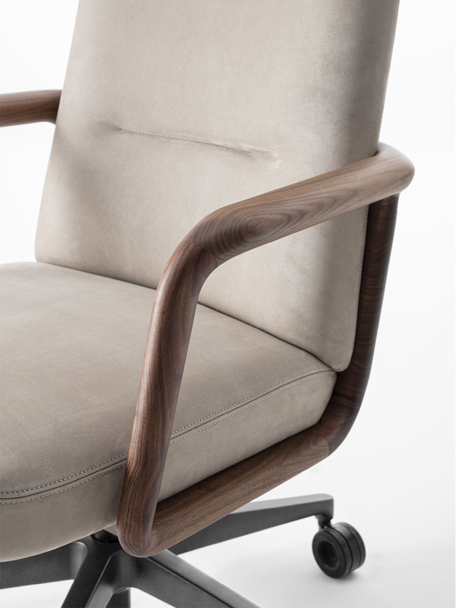 High End Cuna Armchair by Parada Casa Design Group